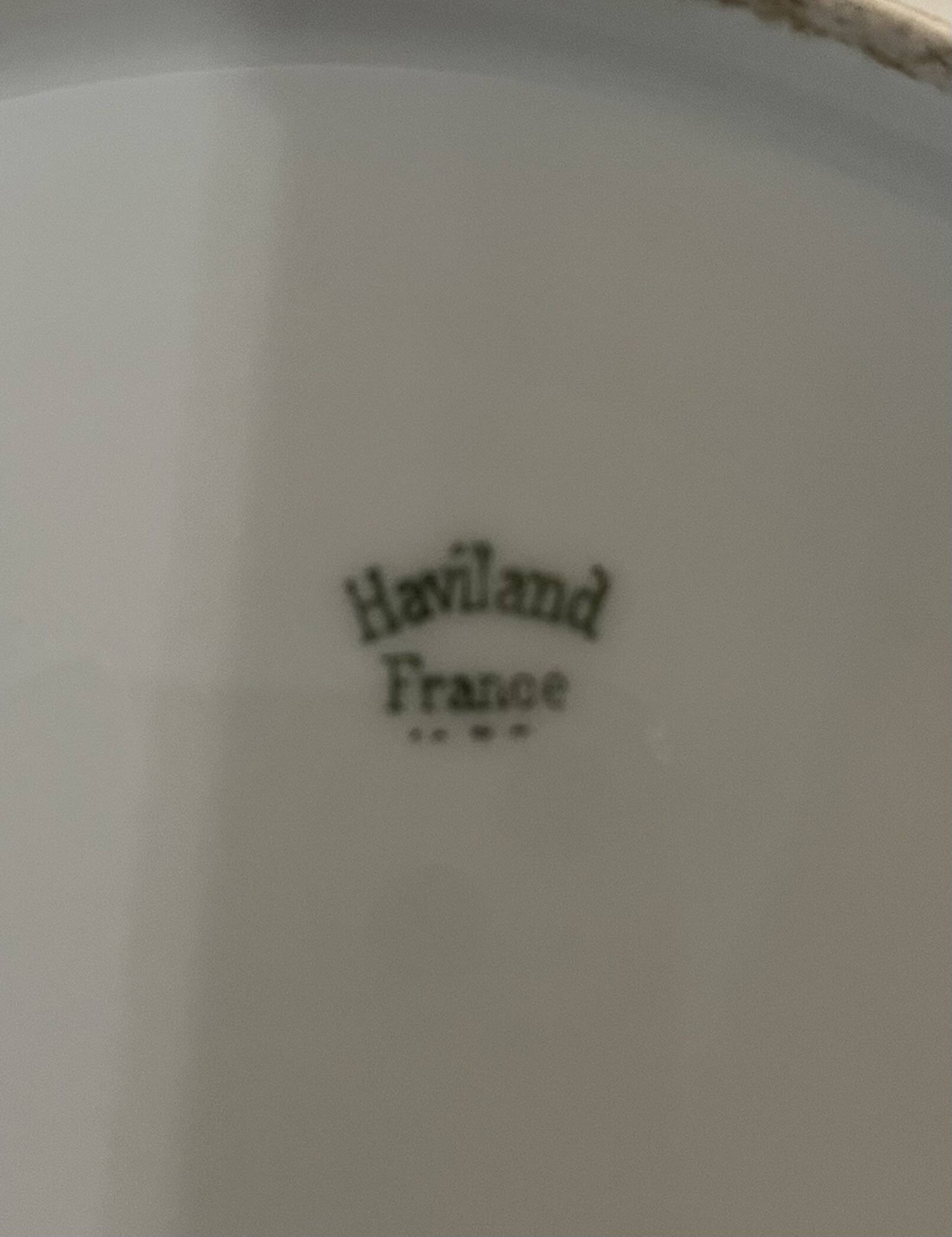 Set of 8 Haviland dessert plates