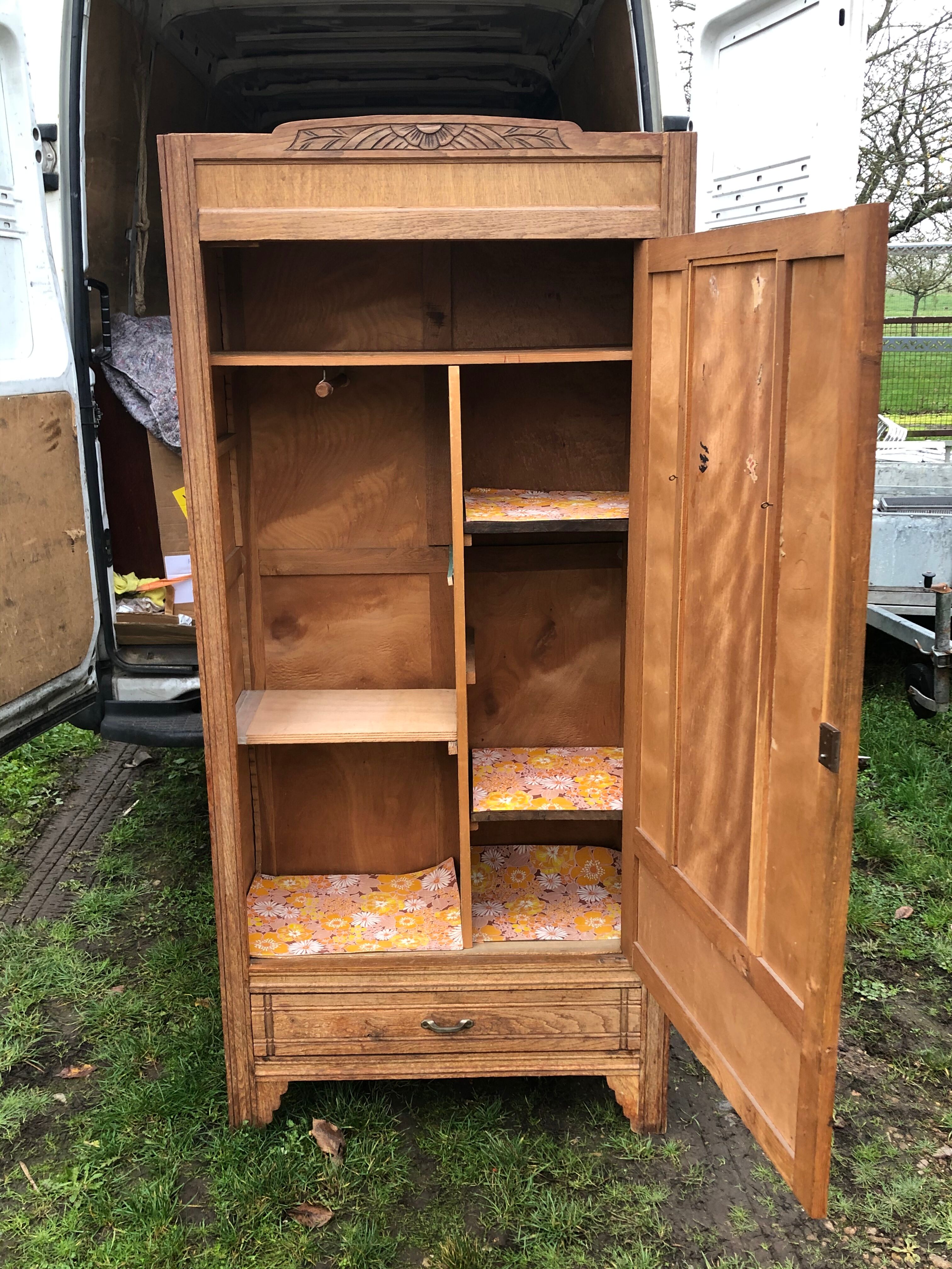 Armoire parisienne penderie étagère
