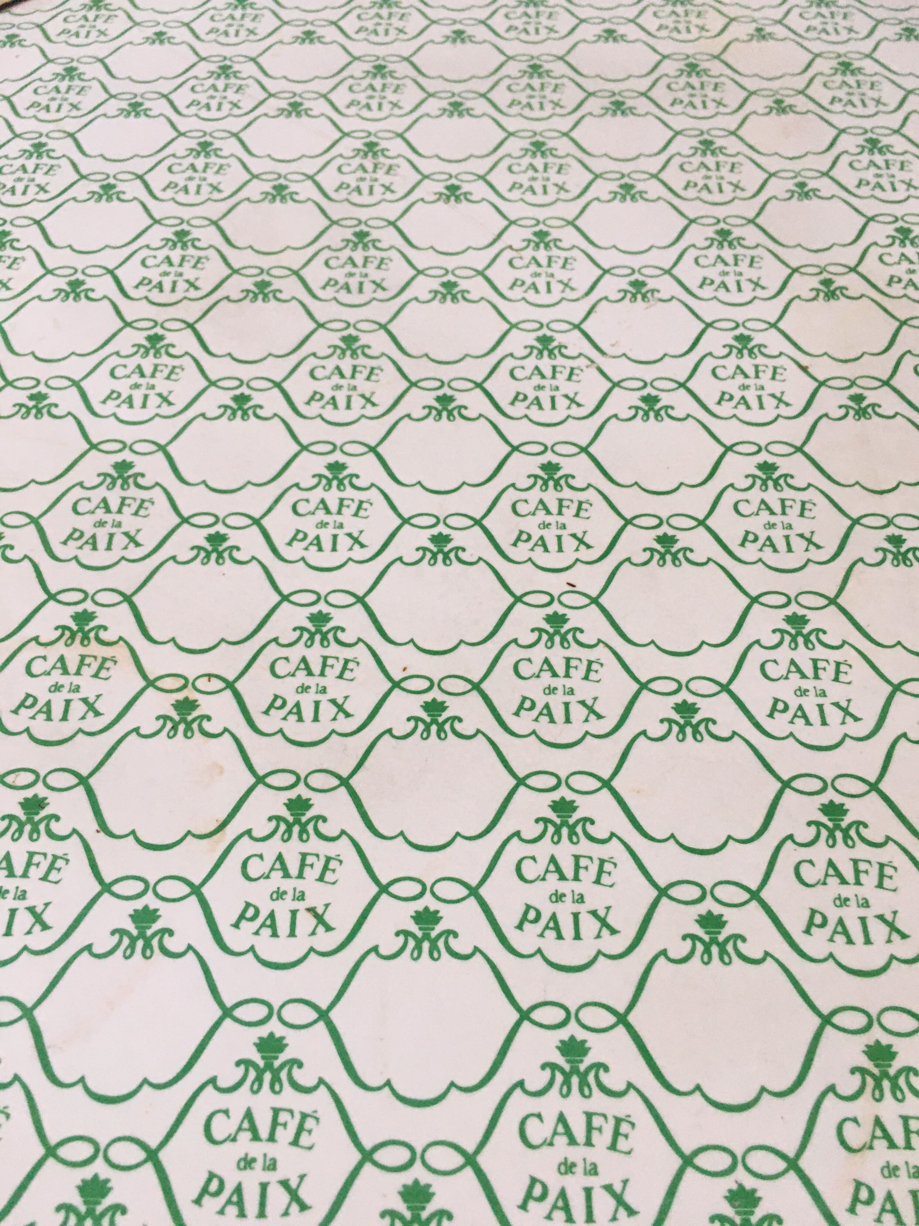 Bistro table Café de la Paix