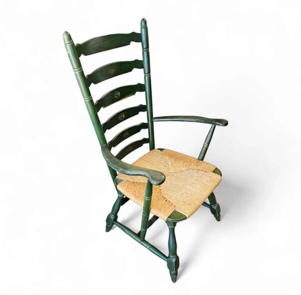 Fauteuil vintage en bois vert transparent / siège en jonc / chaise échelle à dossier haut