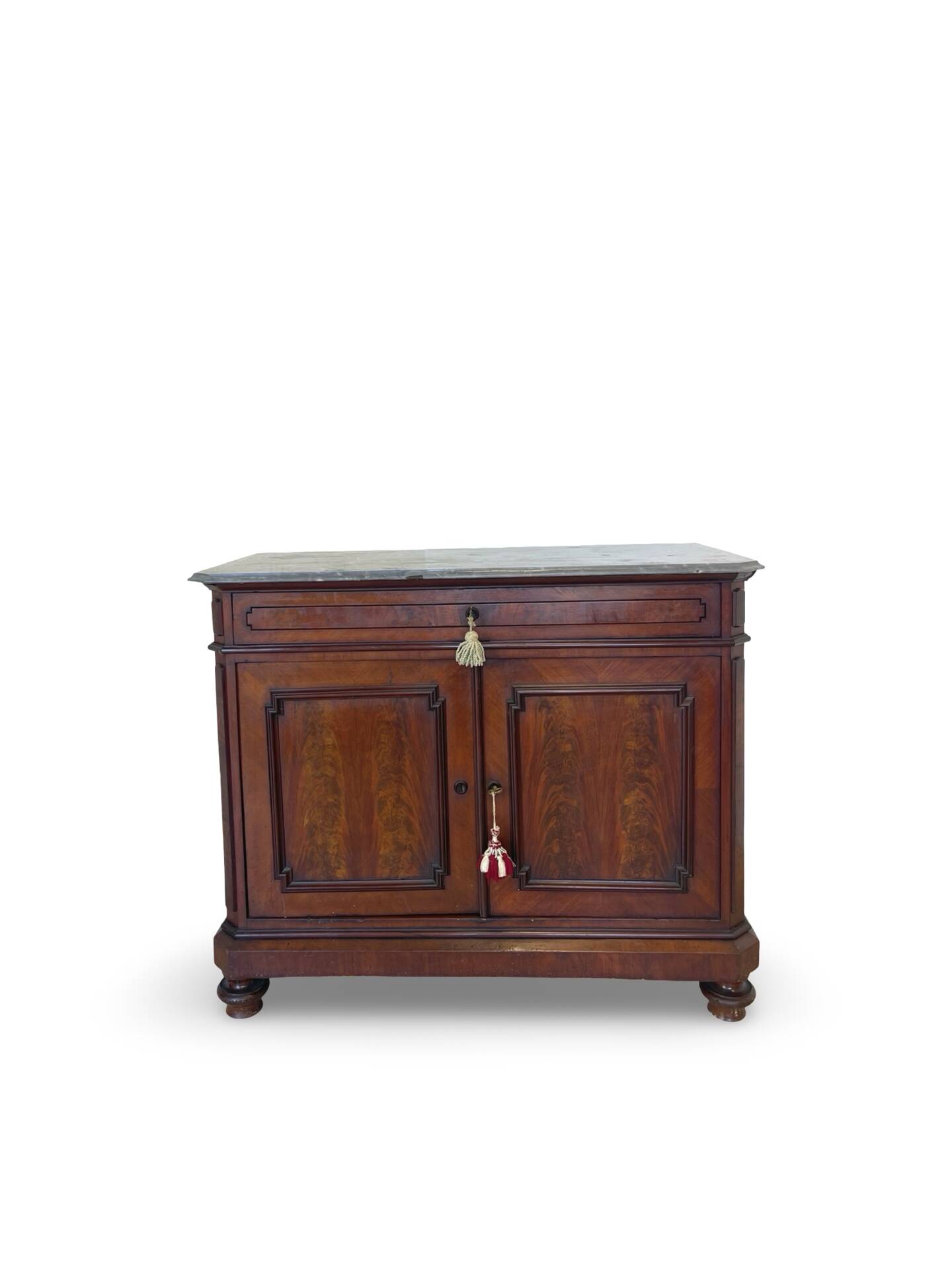Commode Umbertino en acajou et noyer, 19e siècle.