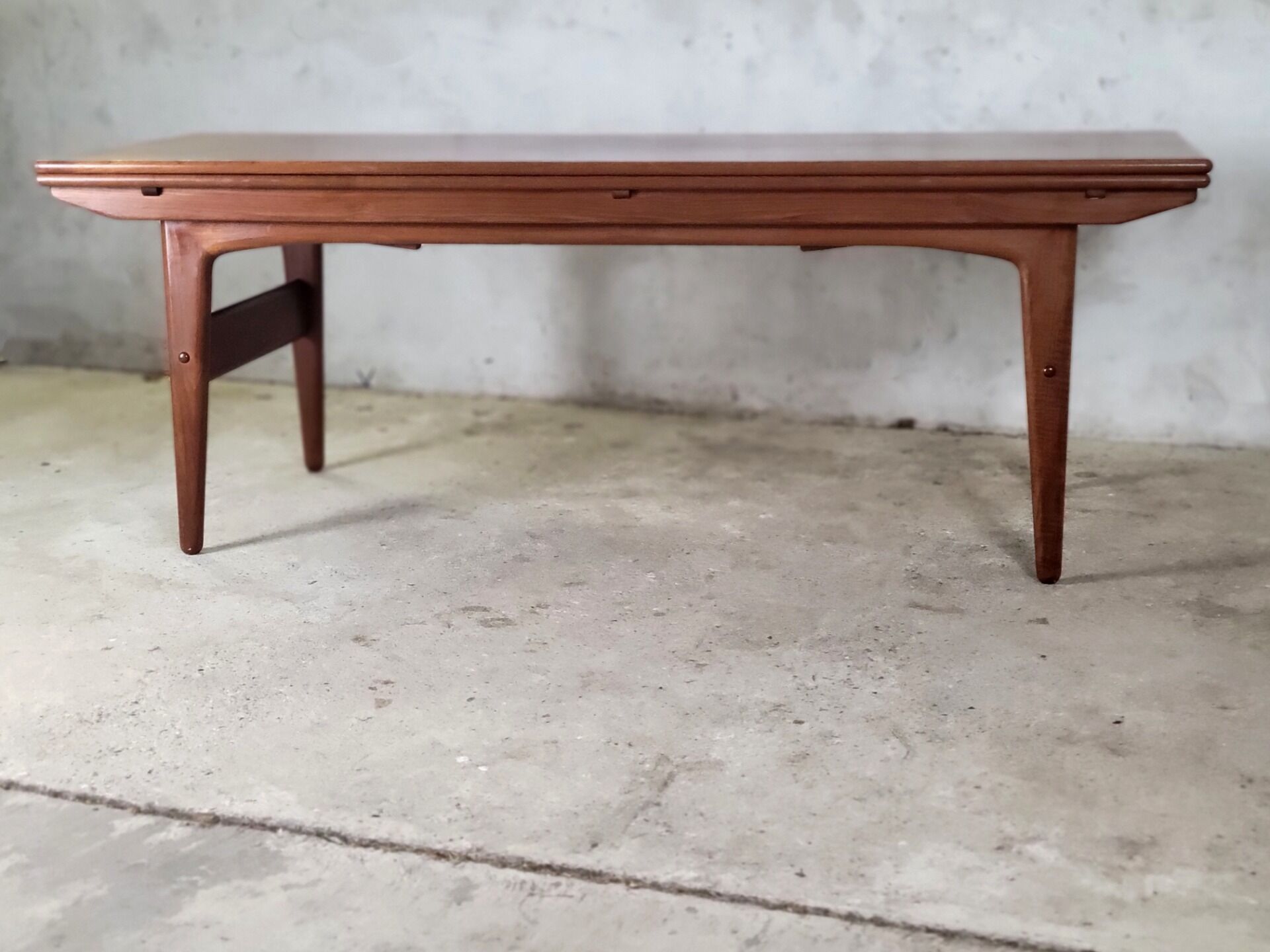 Danish height-adjustable coffee table by Trioh, 1960