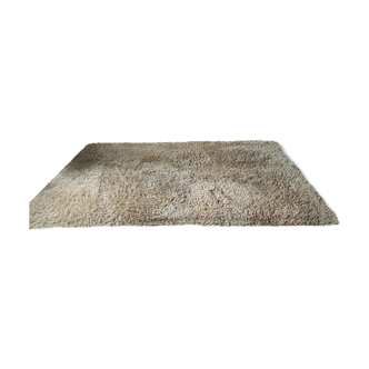 Shaggy comfort long pile rug