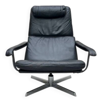 Vintage black leather lounge chair – swivel – 1970s