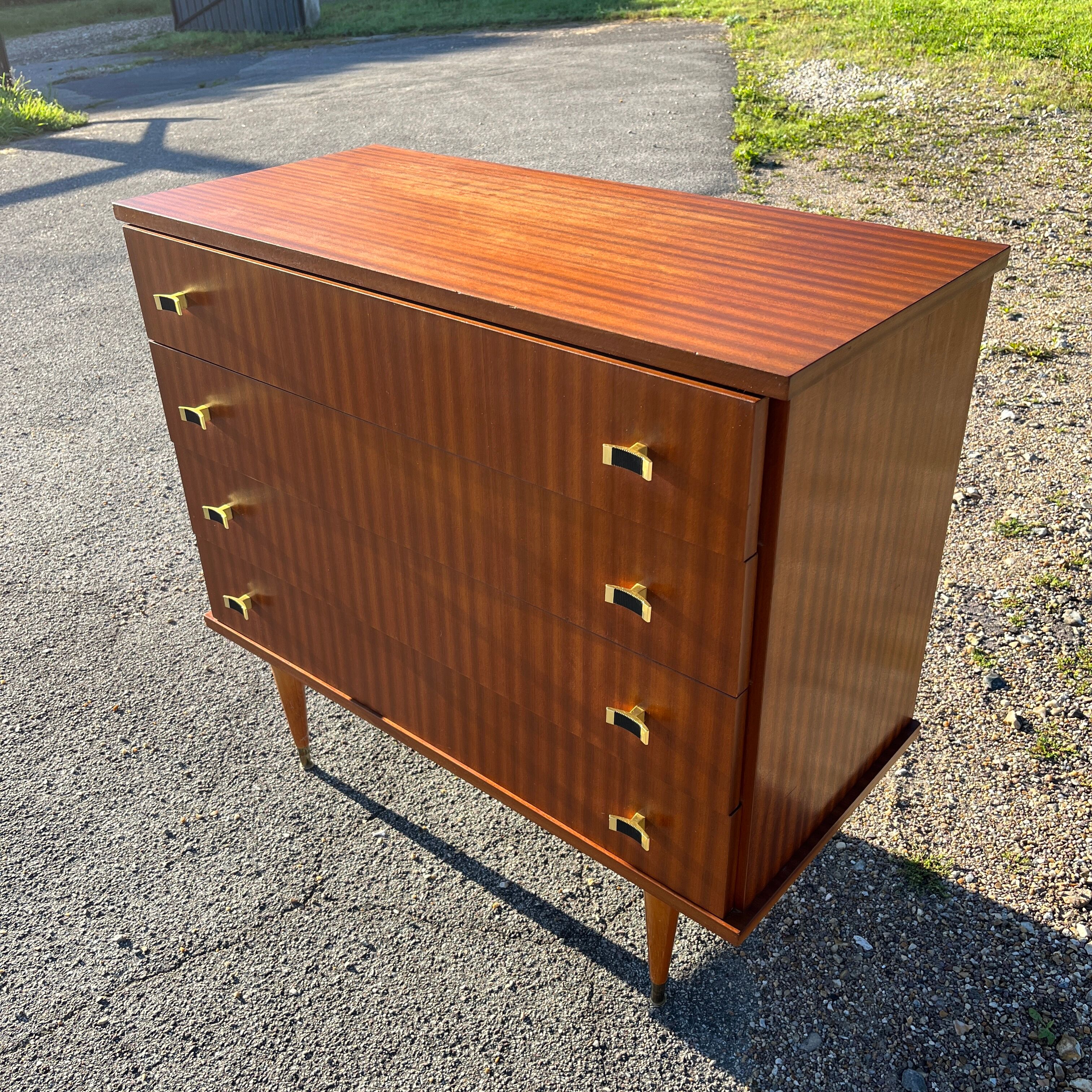 Vintage chest of drawers 4 drawers