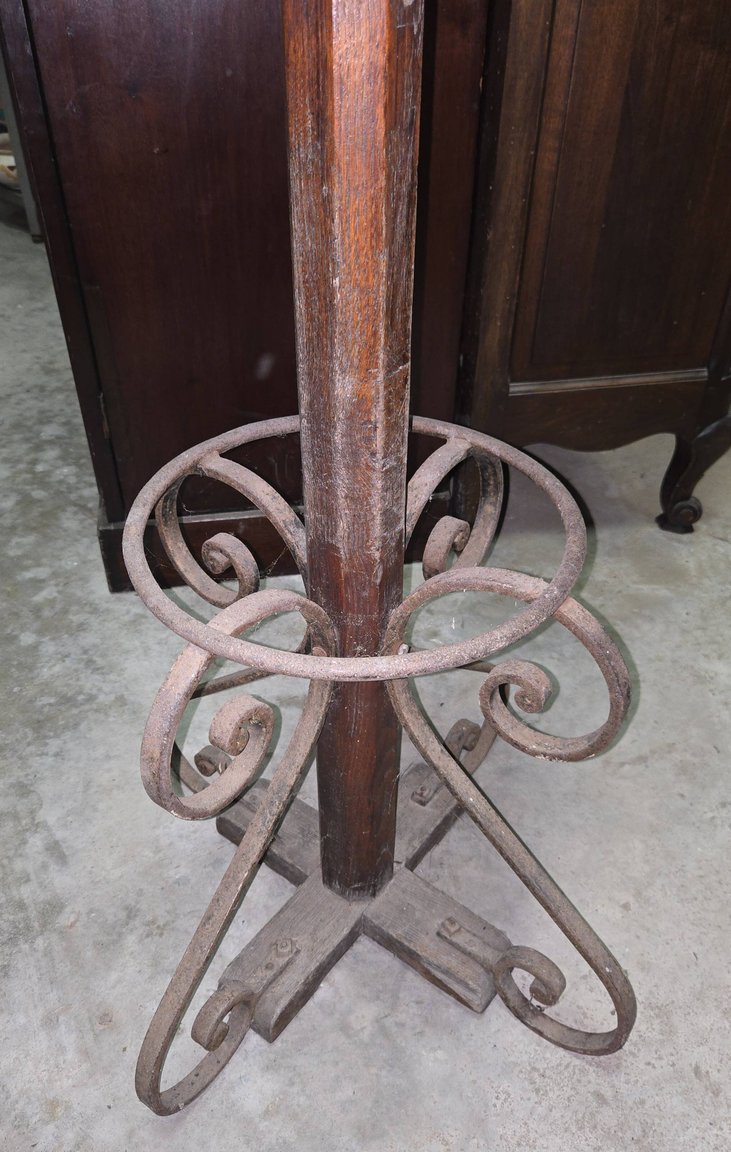Tabouret d’atelier ancien bois et fer forgé – H 82 cm