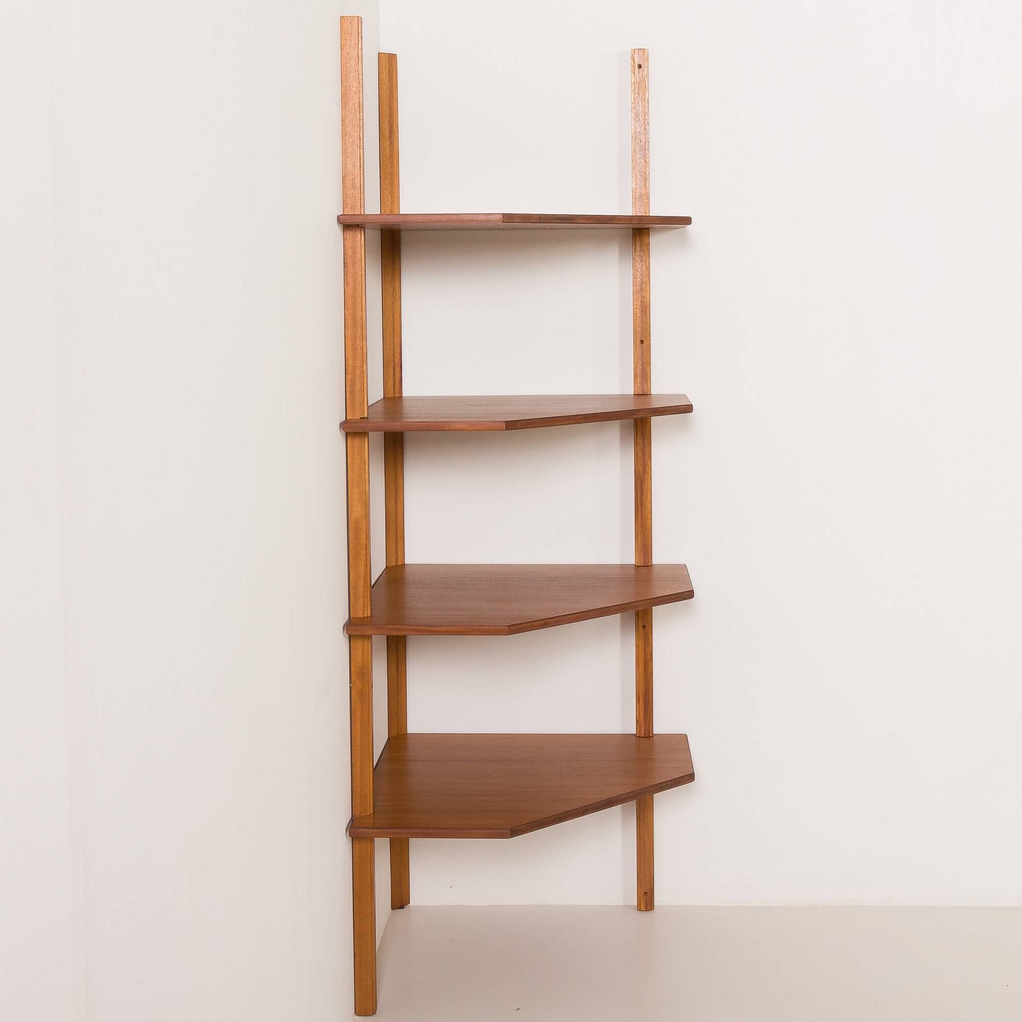 Meuble d'angle mural italien du milieu du siècle, années 1970