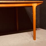 Table à manger à rallonge en teck McIntosh du milieu du siècle, collection T3