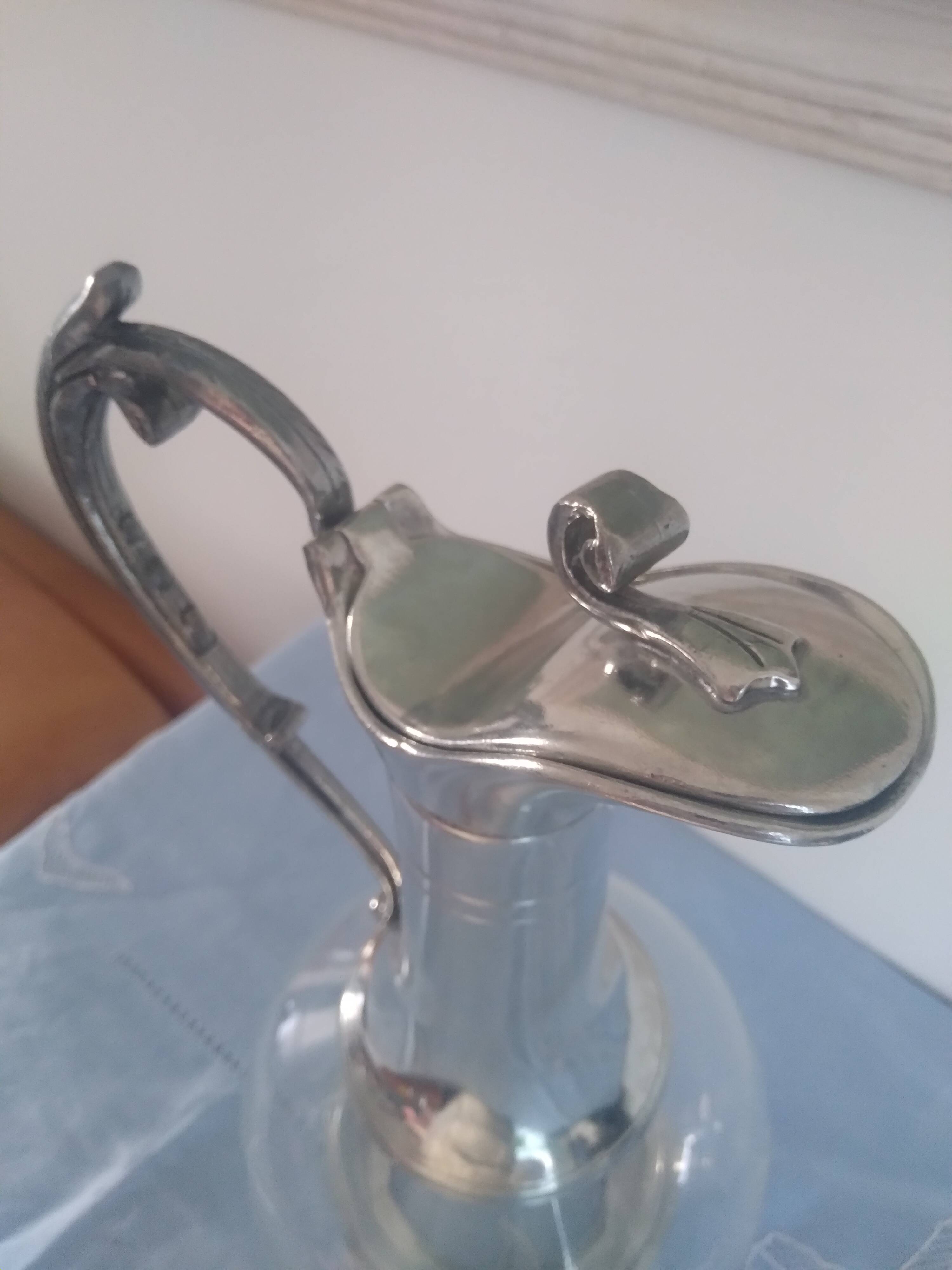 Decanter in pewter and crystal