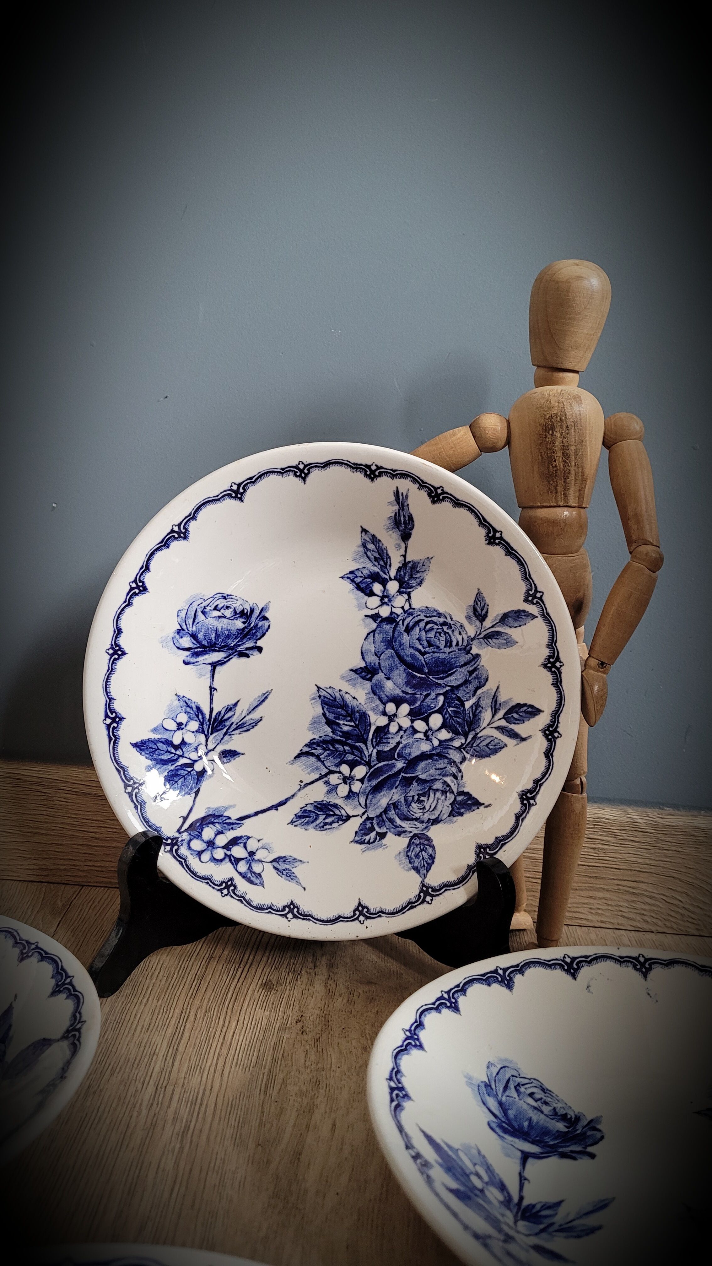 Set 4 plates Ironstone