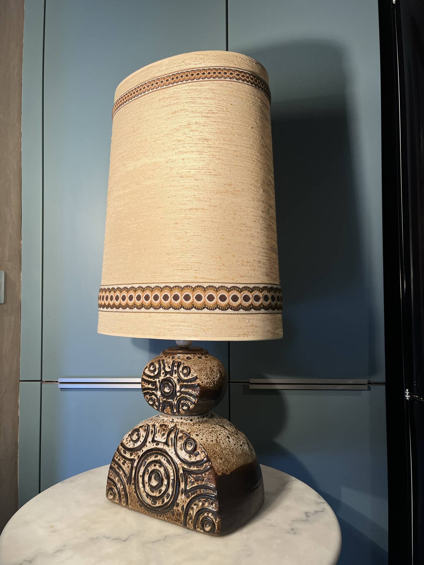 Brutalist ceramic lamp