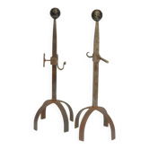 Paire de chenets, accessoires de cheminée en fer battu brutaliste XXe