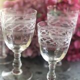 6 Verres anciens en cristal gravé