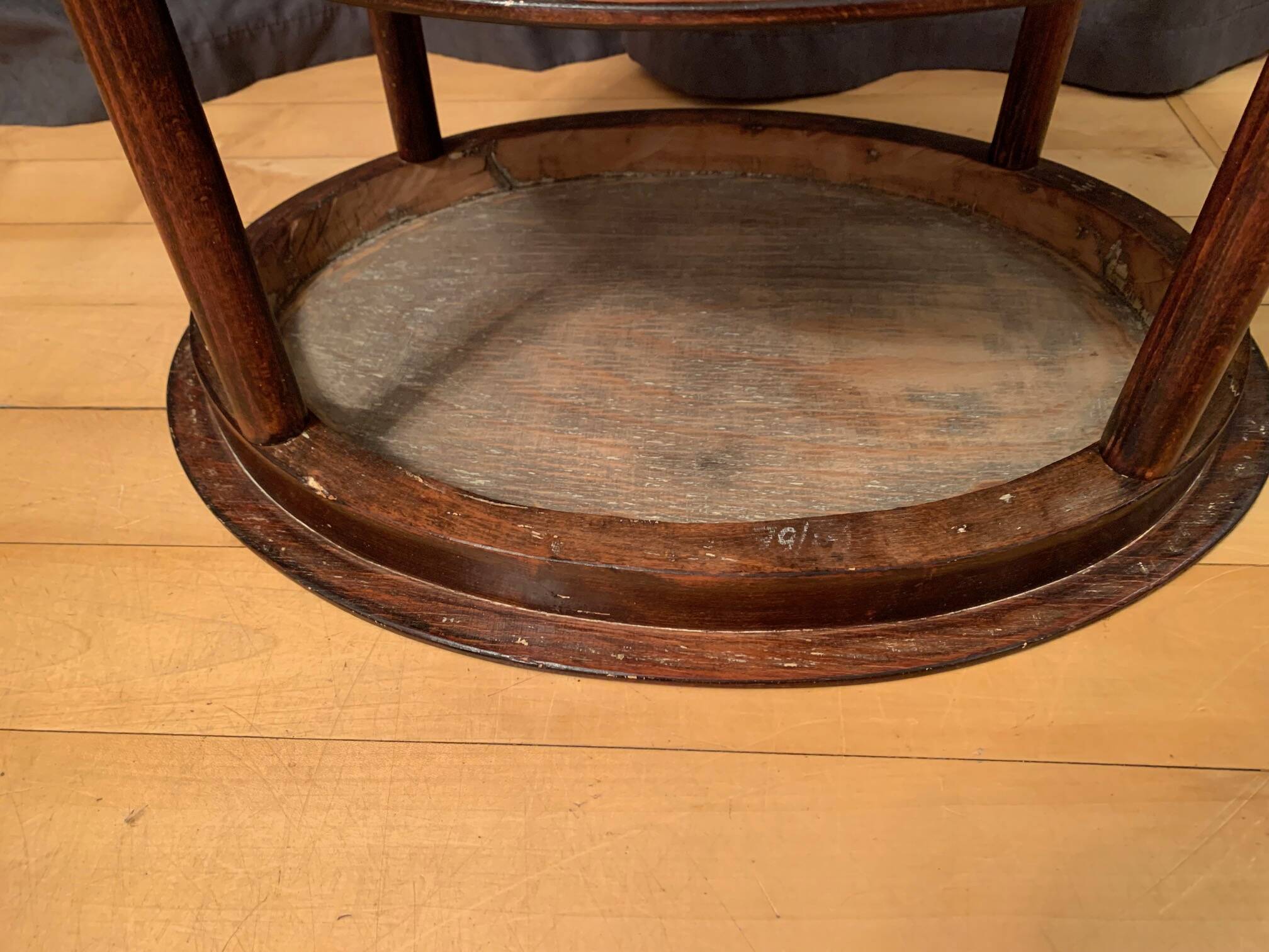 Oval side table no. 960/2 designed by Josef Hoffmann, JJ Kohna, Austria circa 1905