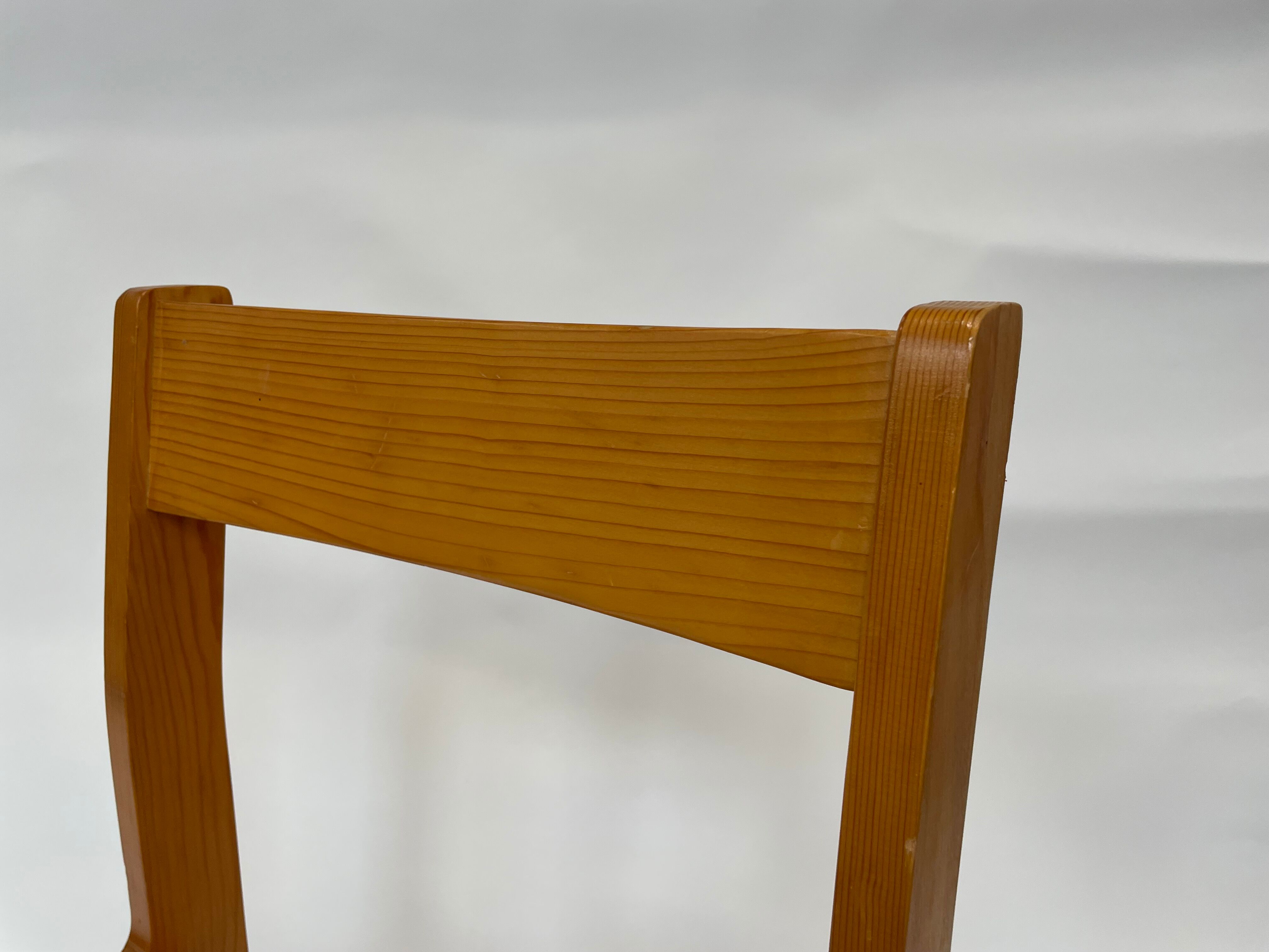 Vintage Pinewood dining chair 70's minimalist design