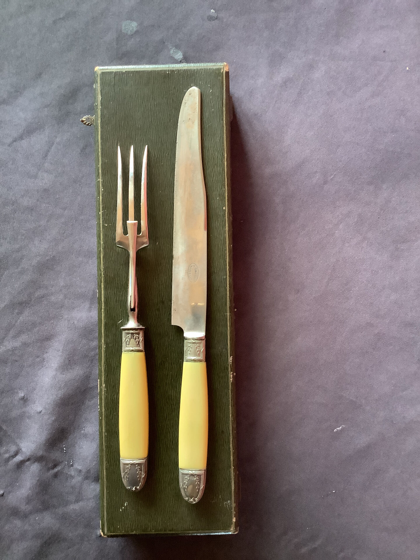 Leg knives