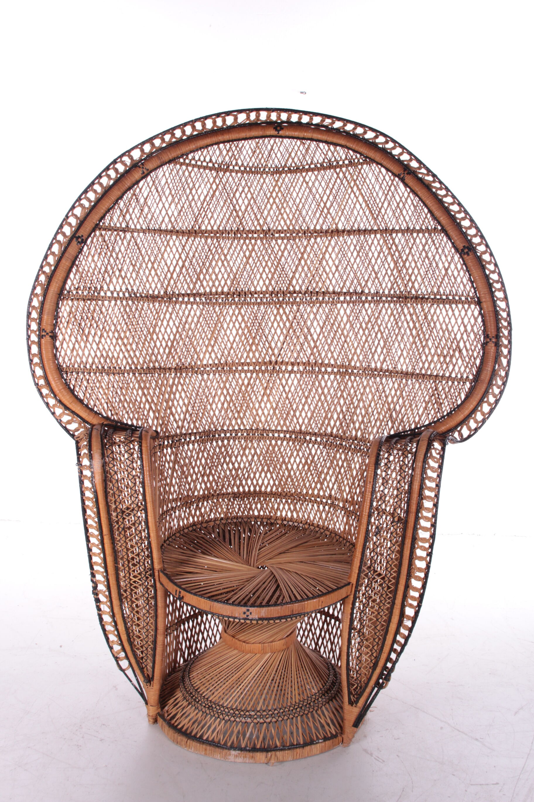 French King Sized Emmanuelle Peacock Chair, 1960s
