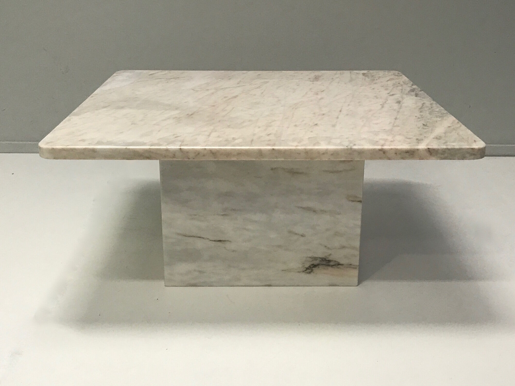 White marble coffee table 1970
