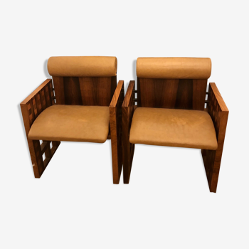 Pair of Mobil Girgi Armchairs, Wood and Leather.