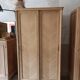 Wardrobe/sliding doors and tapered legs