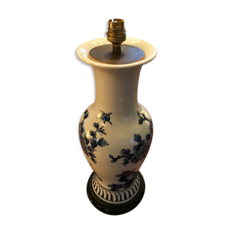 Lampe en porcelaine de Chine