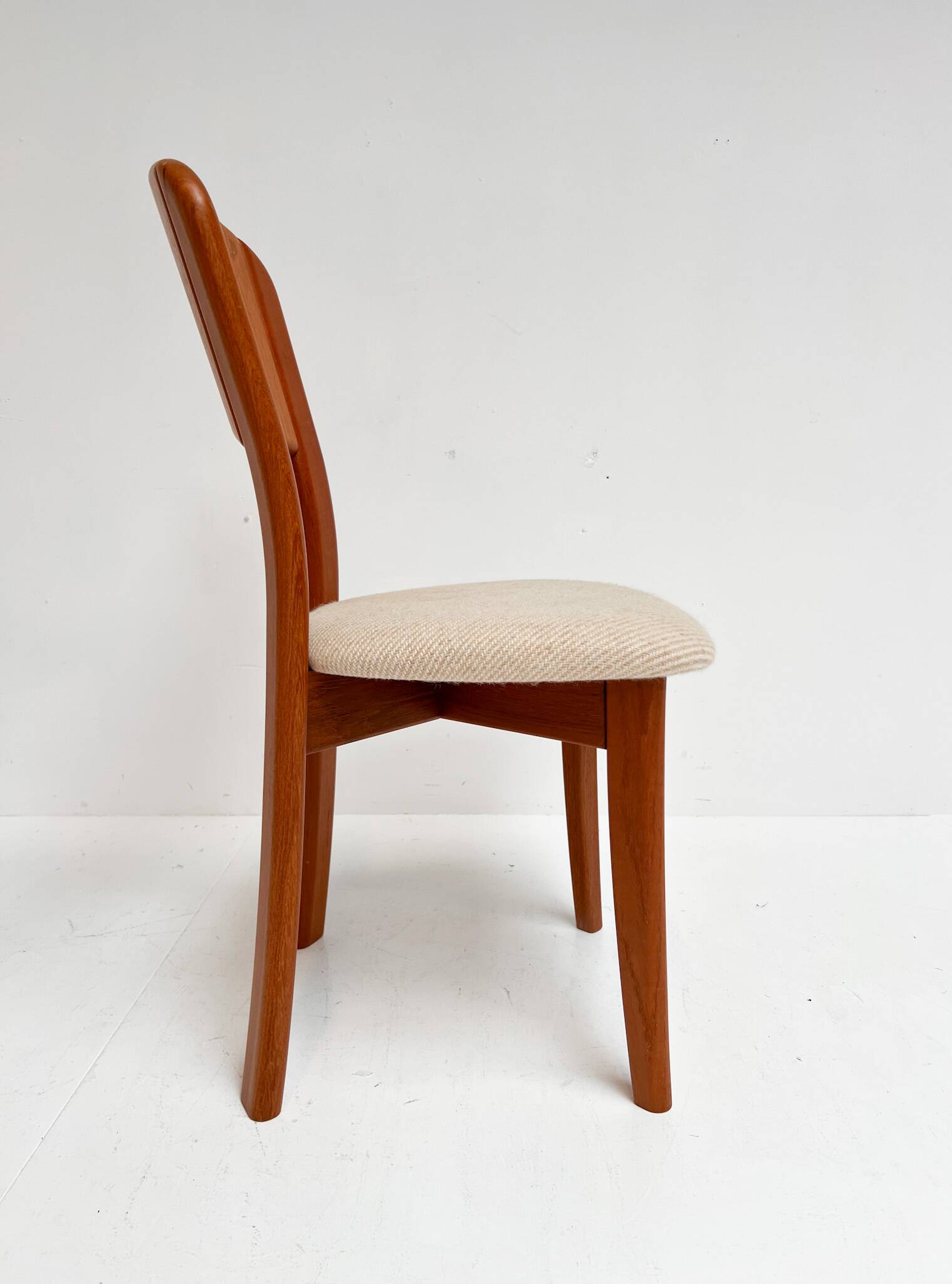 Set of 4 Danish design chairs by Gramrode from the 1970s