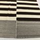Tapis Kilim vintage à rayures marron foncé et beige, 378 x 410 cm