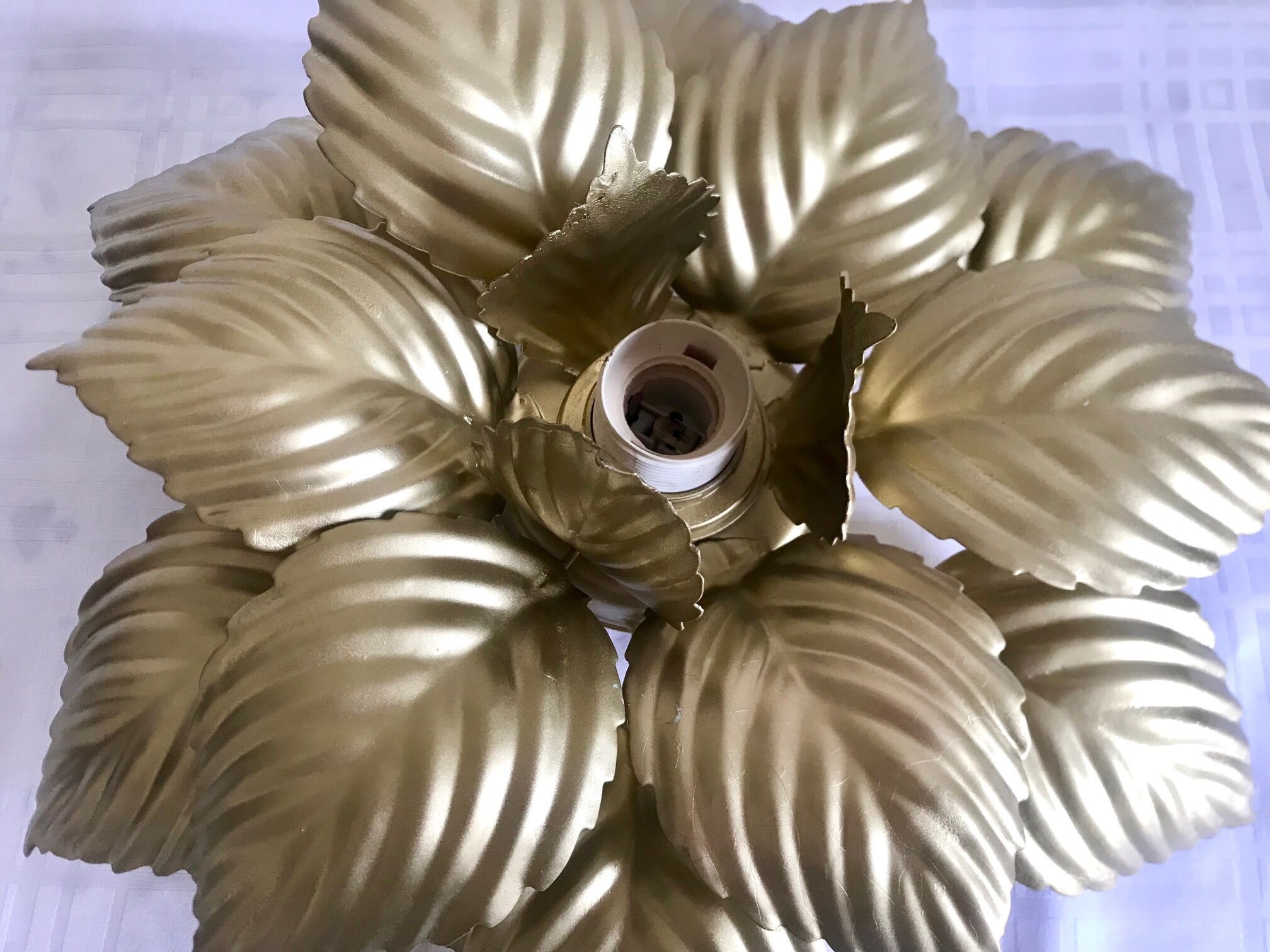 Wall lamp or ceiling lamp golden flower