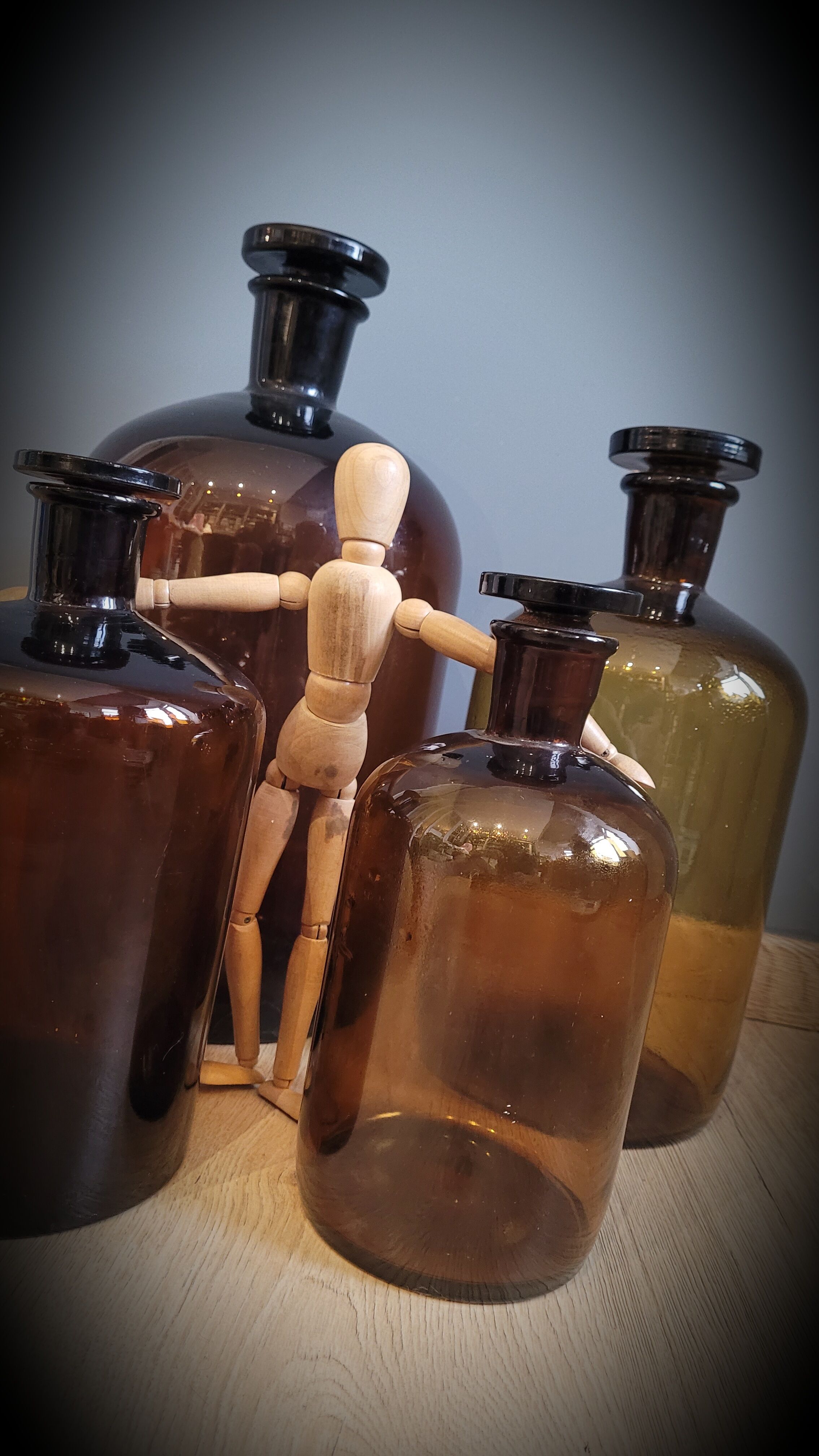 Apothecary bottle
