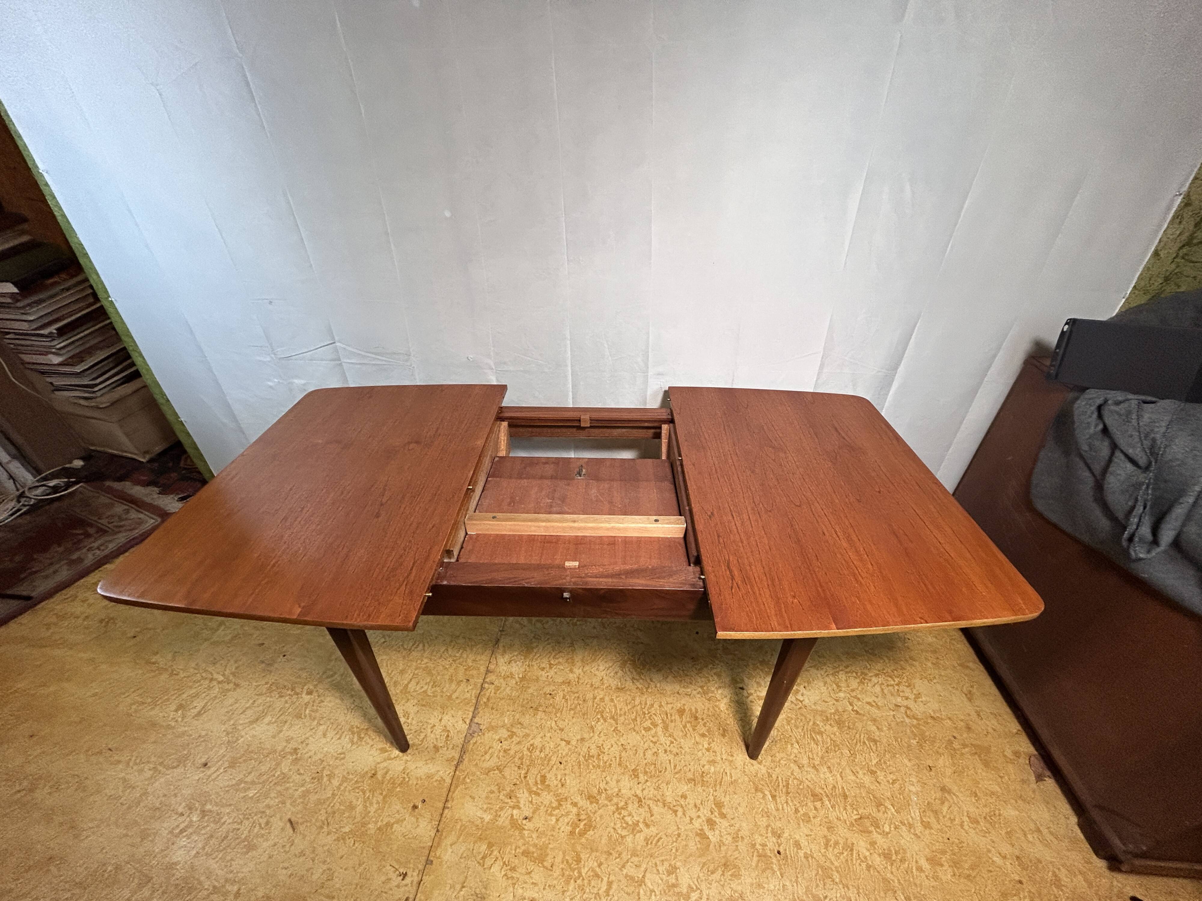 Mid Century retro vintage teak extending dining table by Elliots of Newbury 1960