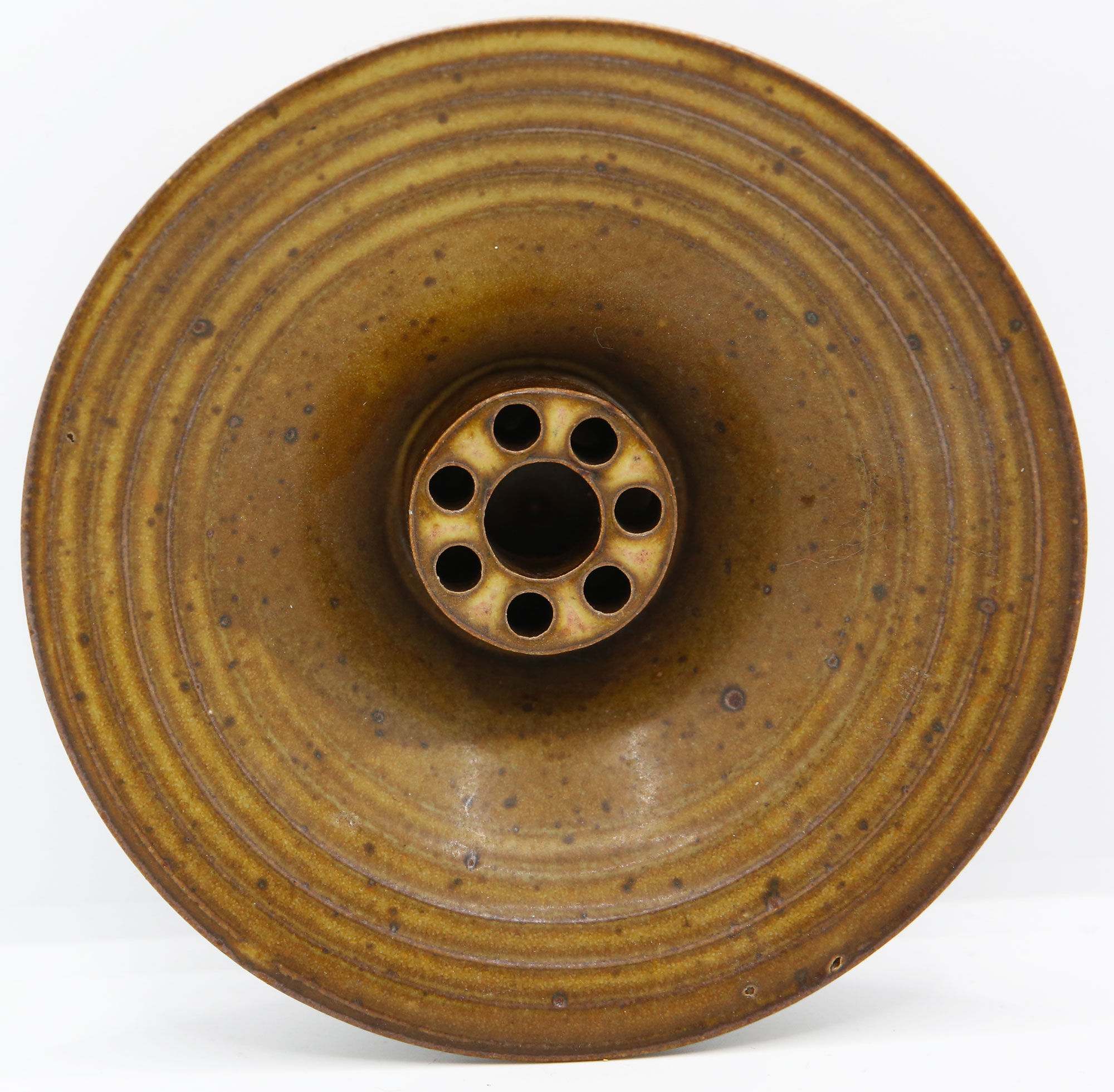 Ikebana picnic cup in Taizé sandstone by Daniel Montmollin