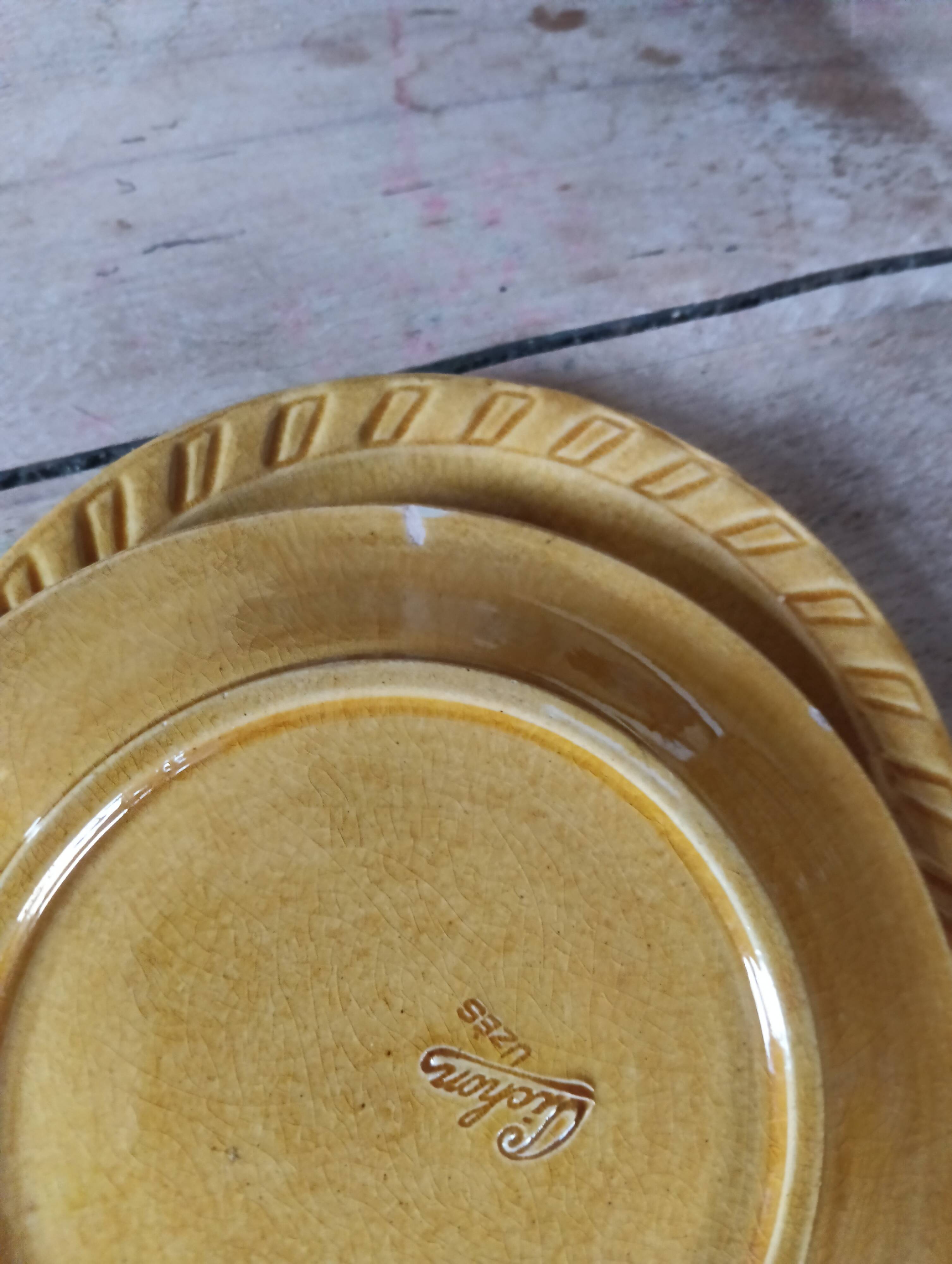 Maison Pichon Uzès rare set of 12 dessert plates