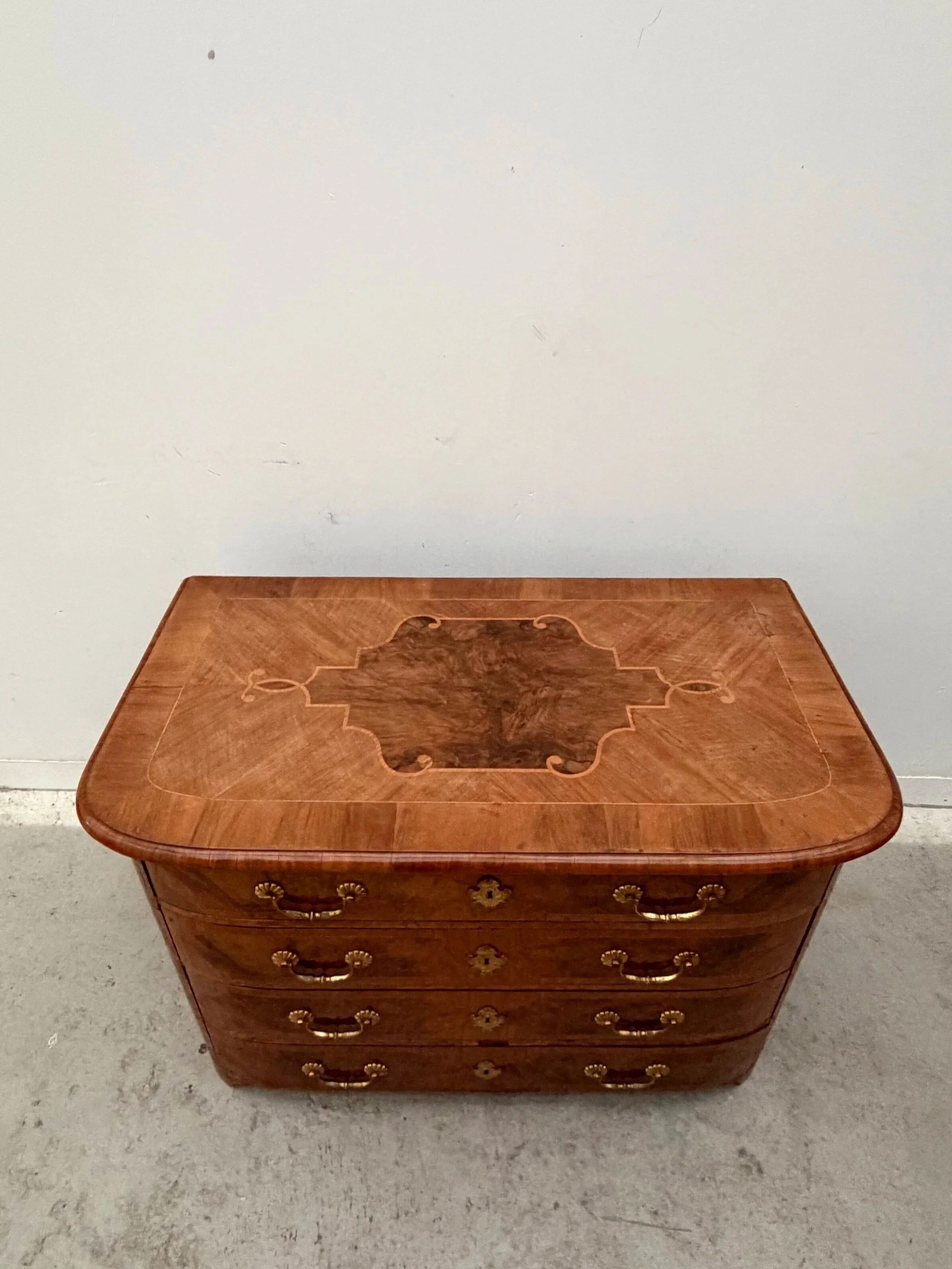 Marquetry commode from the Louis XIV period, early 18th century, Portugal.