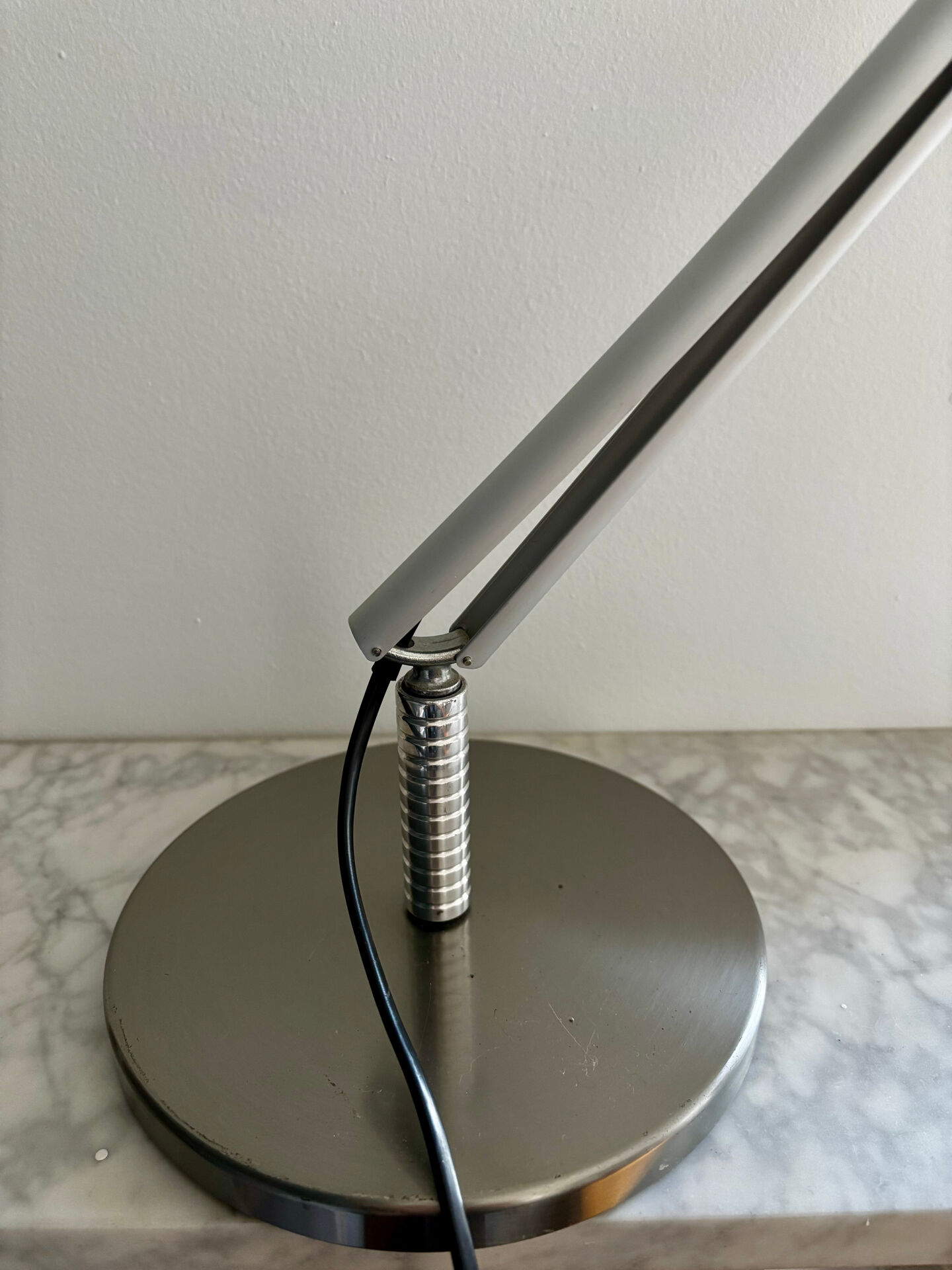 Lumina desk lamp