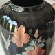 Vase avec couvercle. potiche asiatique décorative à ondulations. motifs floraux/oiseau exotique. décor exclusiv, made in italy. haut 30 cm