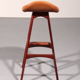 Tabouret de bar danois moderne modèle OD-61 en cuir et bois par Erik Buch pour Oddense Møbelfabrik, 1964