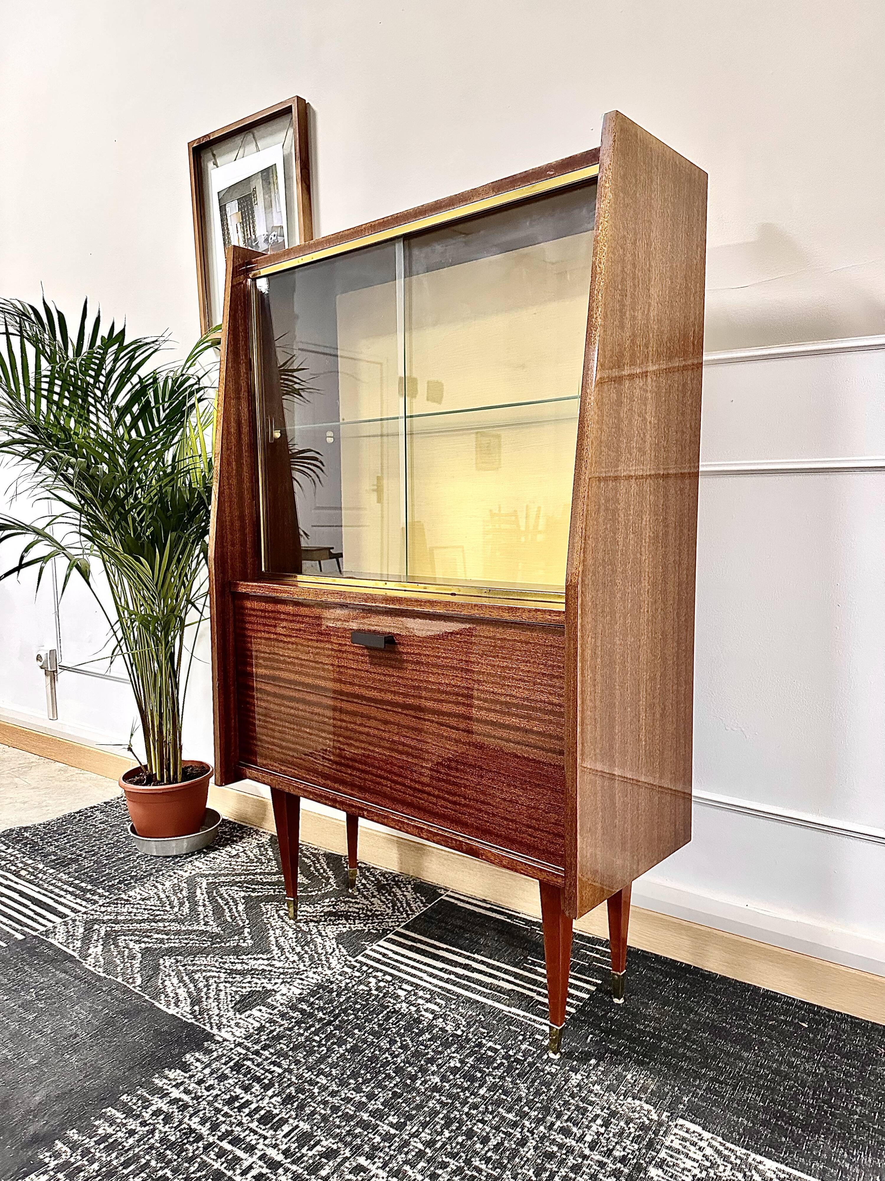 Vintage showcase, storage unit