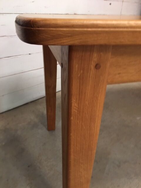 Table to eat solid blond oak oblong shape