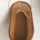 Basket wicker, his mattress and bed linens