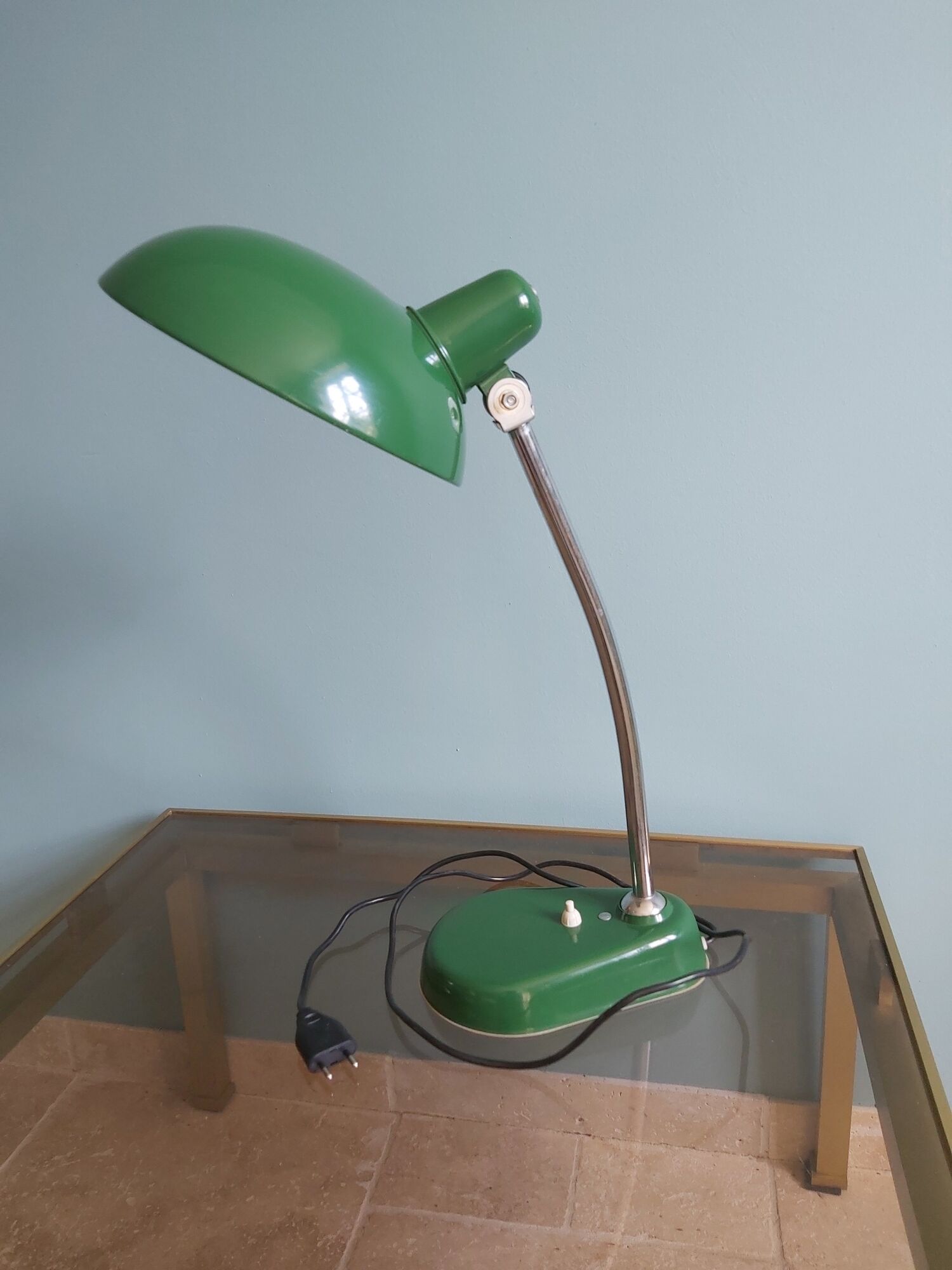 Large vintage desk lamp (50cm) in green lacquered metal, 70s
