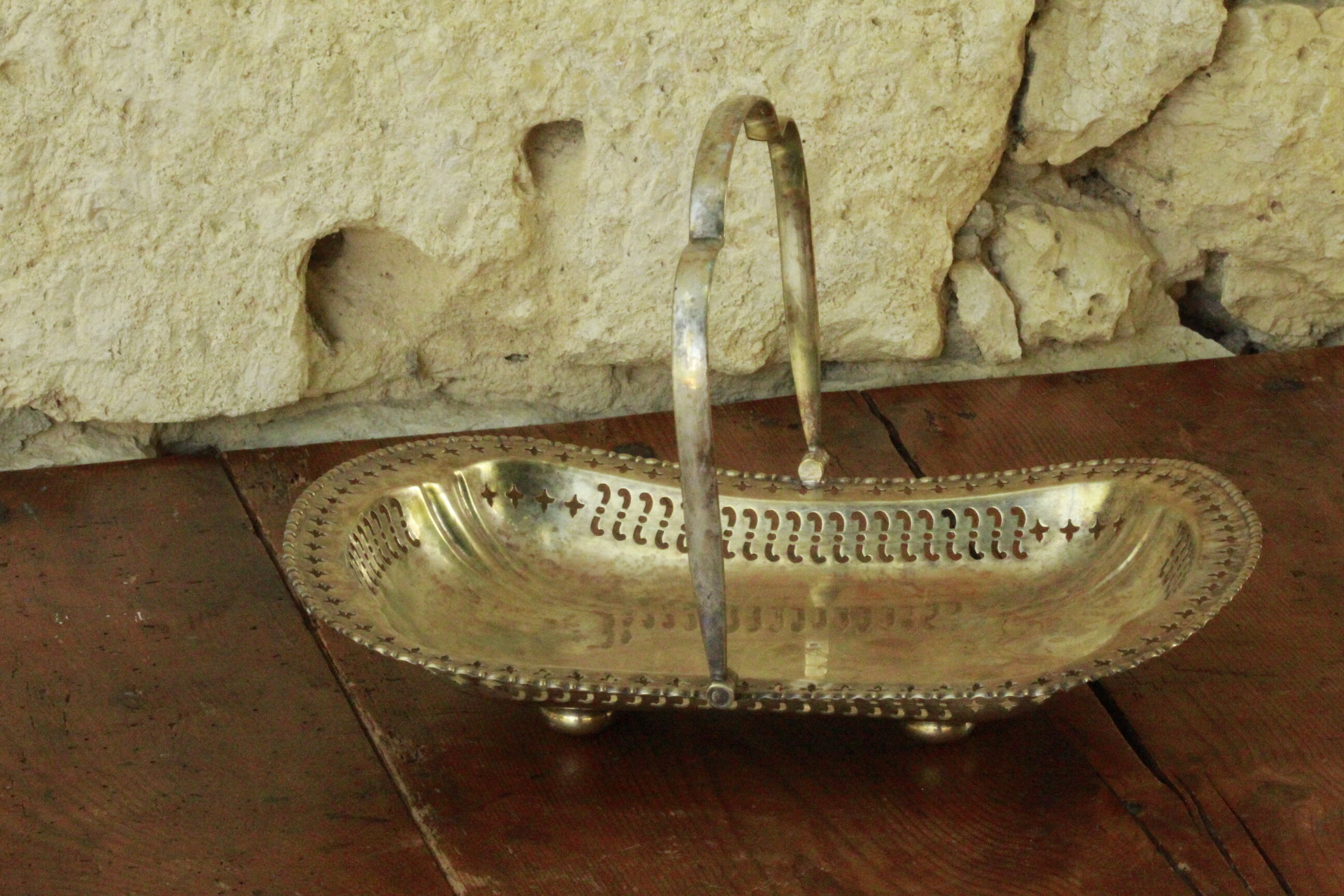 Ancienne corbeille en metal
