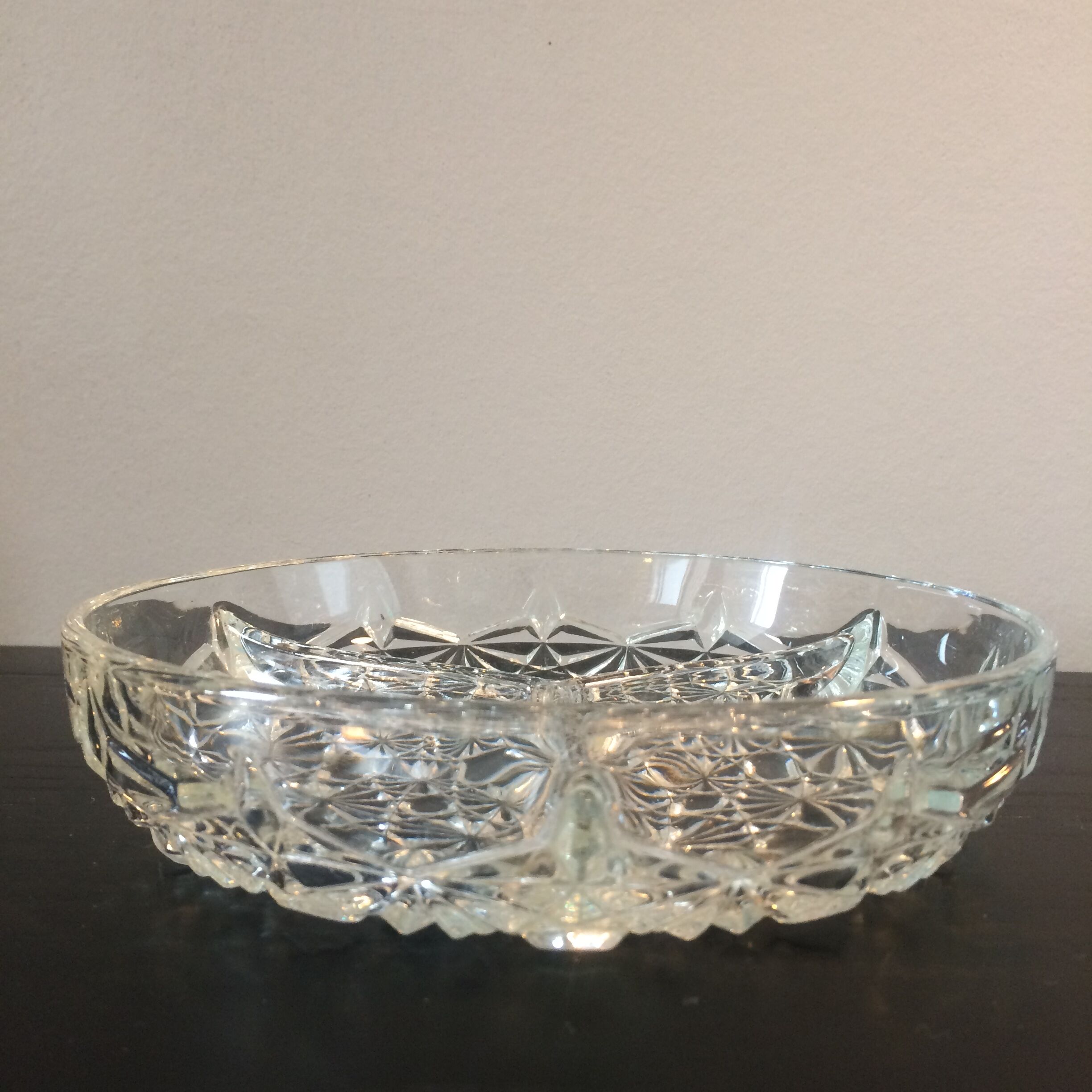 Plateau en verre ciselé