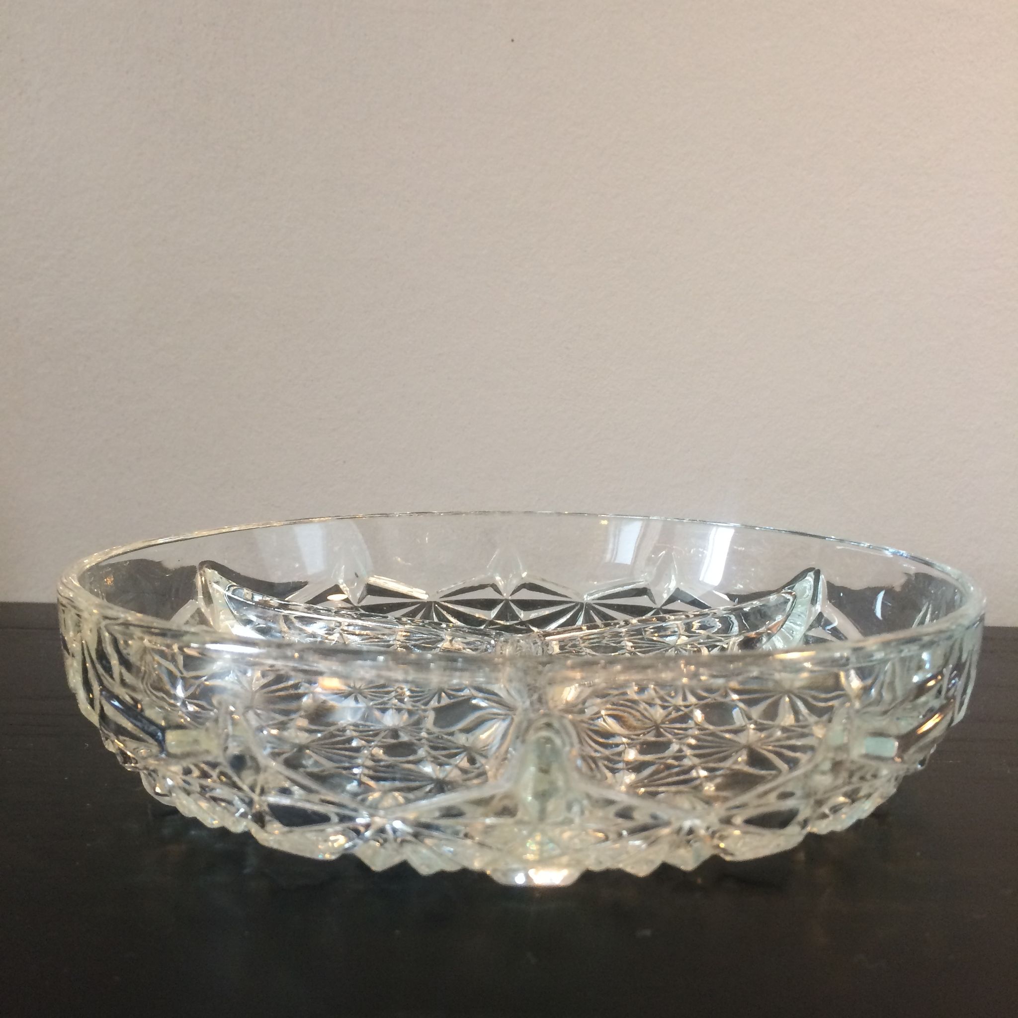Plateau en verre ciselé