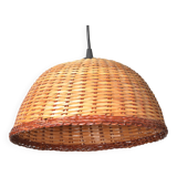 Woven rattan pendant light