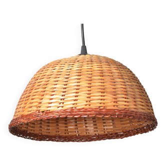 Woven rattan pendant light