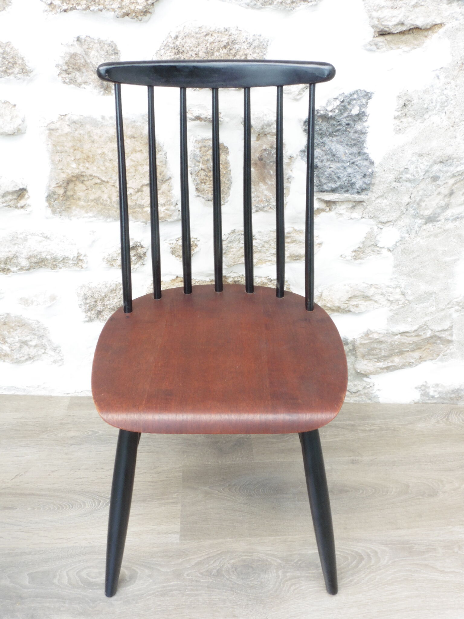 Pair of Fanett Tapiovaara chairs