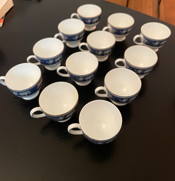 Set de tasses à café/soucoupes/sucrier/pot de lait/theiere
