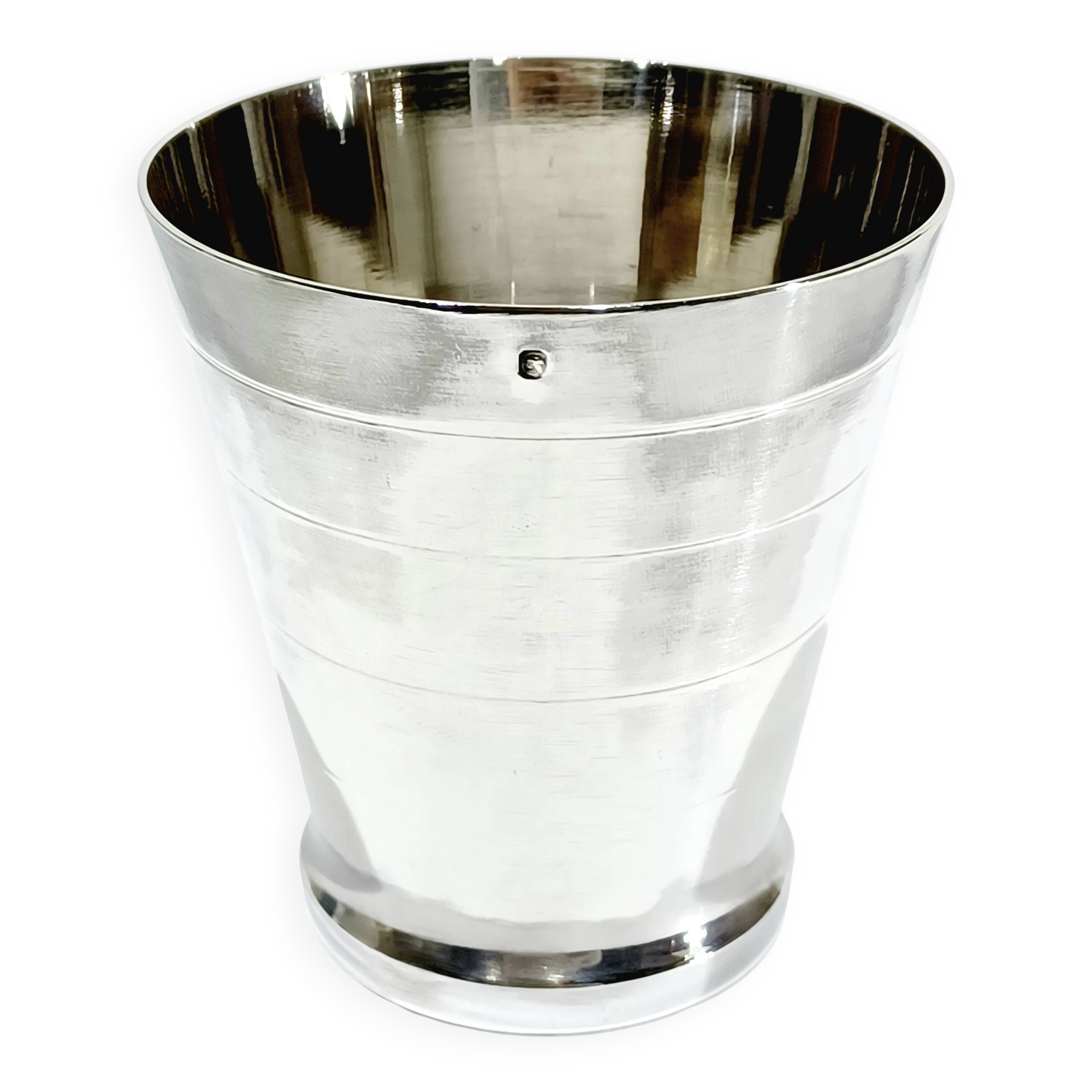 Art Deco silver cup with grooves