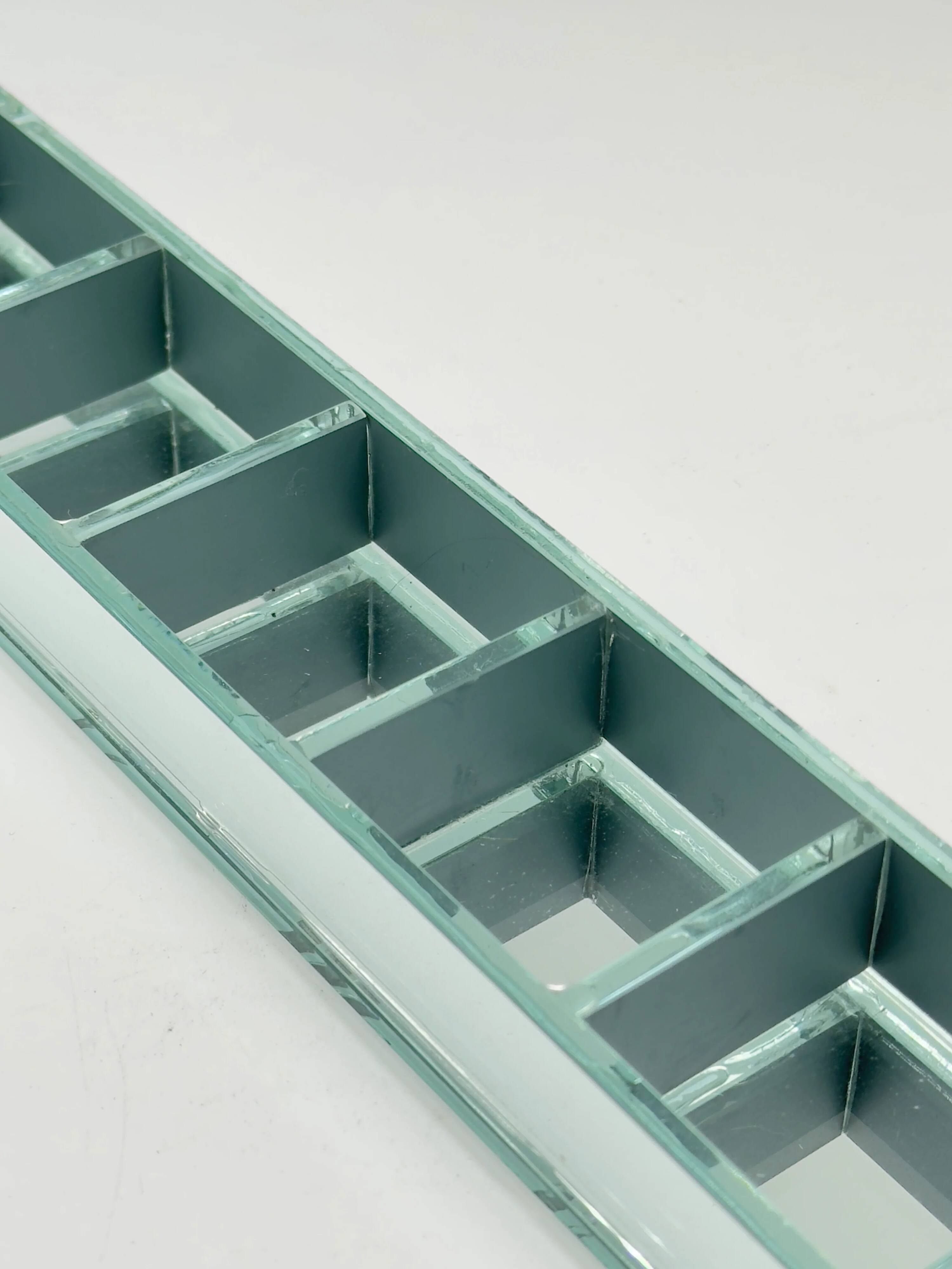 Plateau vintage en verre miroir compartimenté à 5 sections
