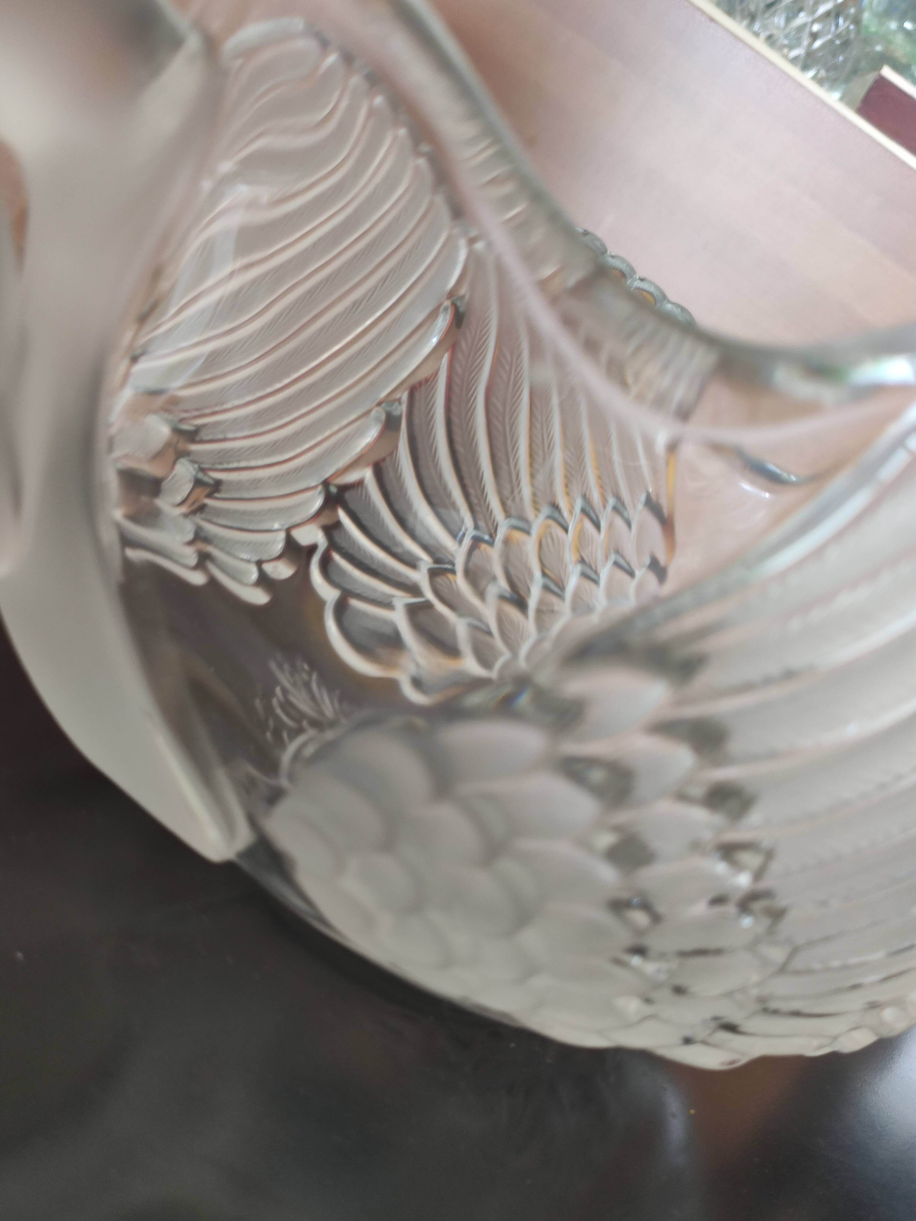 Central coupe in frosted crystal with double swan neck, Mikasa Walther